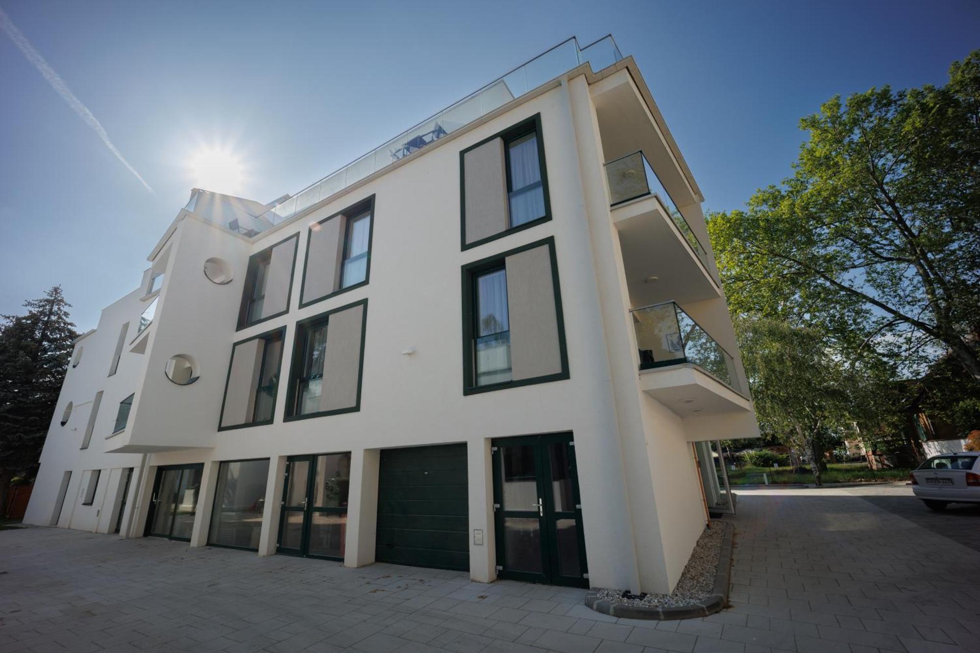 Villa Bauhaus Wellness Apartman Fsz. 3 Siófok Esterno foto